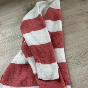 Pink and white sweater pink Lily.